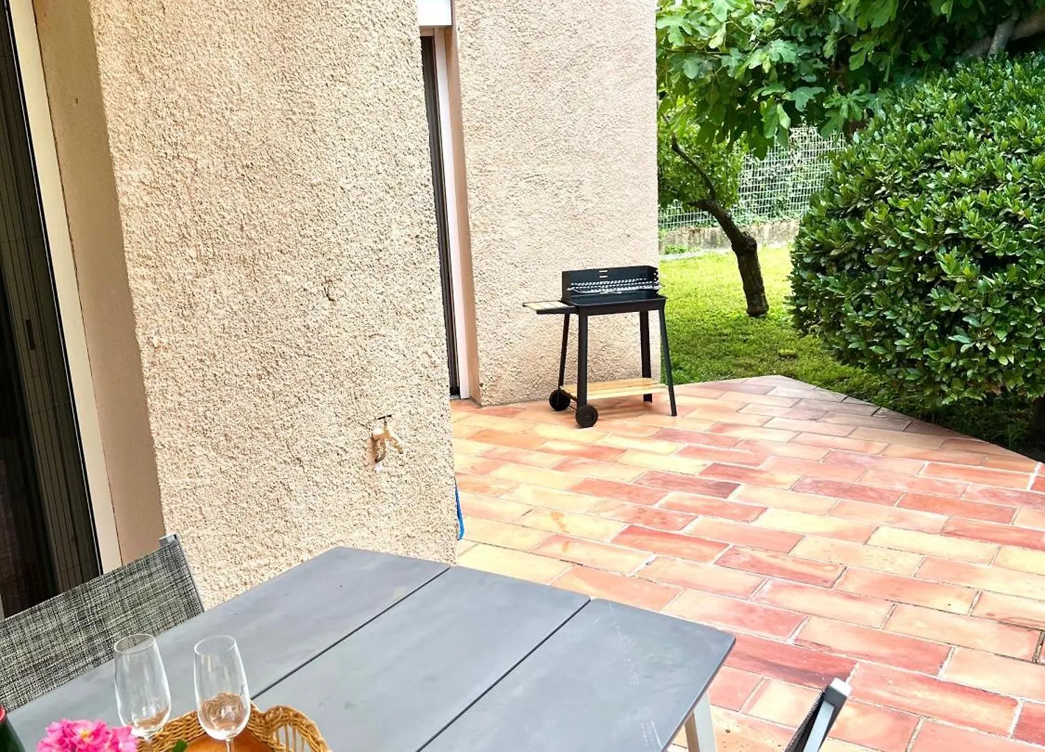 Maison Provencale Avec Jacuzzi L'Isle-sur-la-Sorgue